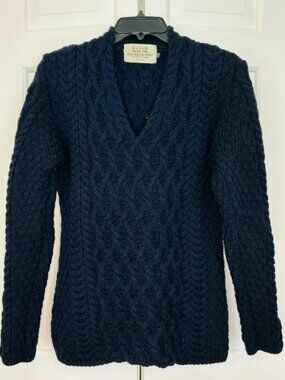 Aran Sweater Market EUC Navy Lattice Cable V-Neck Merino Wool Irish Sweater M